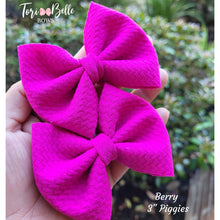 Load image into Gallery viewer, Berry Bows