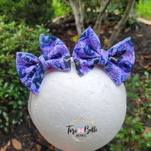 Load image into Gallery viewer, Wed Purple Bow