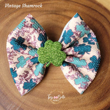 Load image into Gallery viewer, Vintage Shamrock Bow