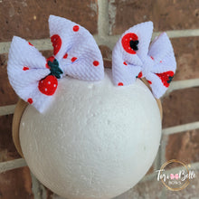 Load image into Gallery viewer, Strawberry ๐ Bow