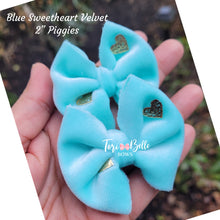 Load image into Gallery viewer, Blue Sweetheart Velvet