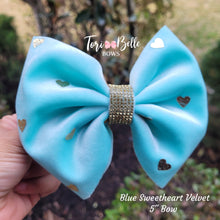 Load image into Gallery viewer, Blue Sweetheart Velvet