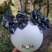 Load image into Gallery viewer, Wed Bow