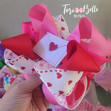 Load image into Gallery viewer, Envelope ❤️ Octapus Style Bow
